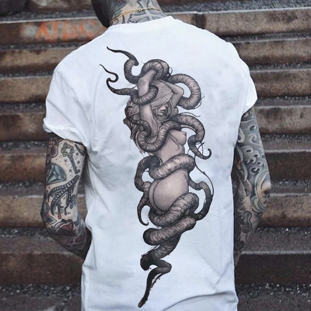 New Men's size large graphic t-shirt